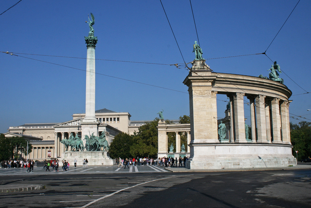 Heldenplatz in Budapest. 21.09.2010. - Staedte-fotos.de