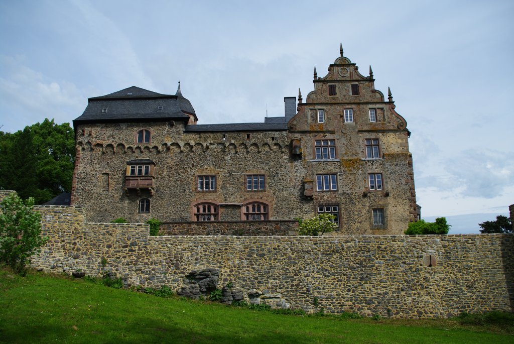 Herbstein, Kernburg von Schloss Eisenbach, erbaut im 16. Jahrhundert (17.05.2009)