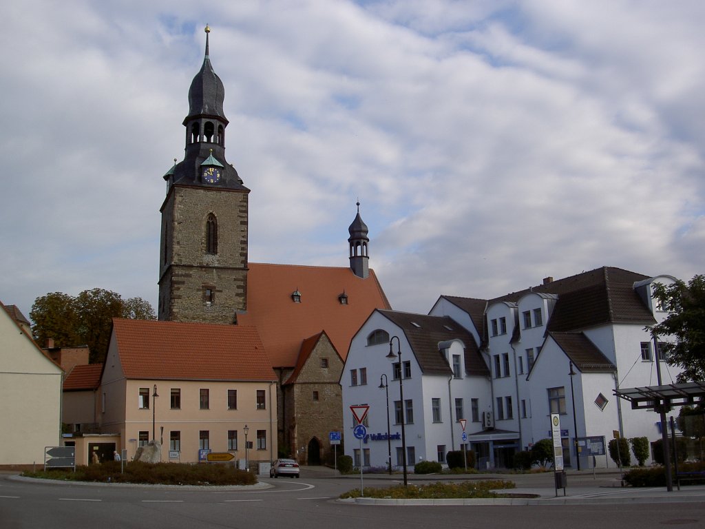 Hettstedt, Vhringer Platz mit St. Jacobi Kirche (29.09.2012)