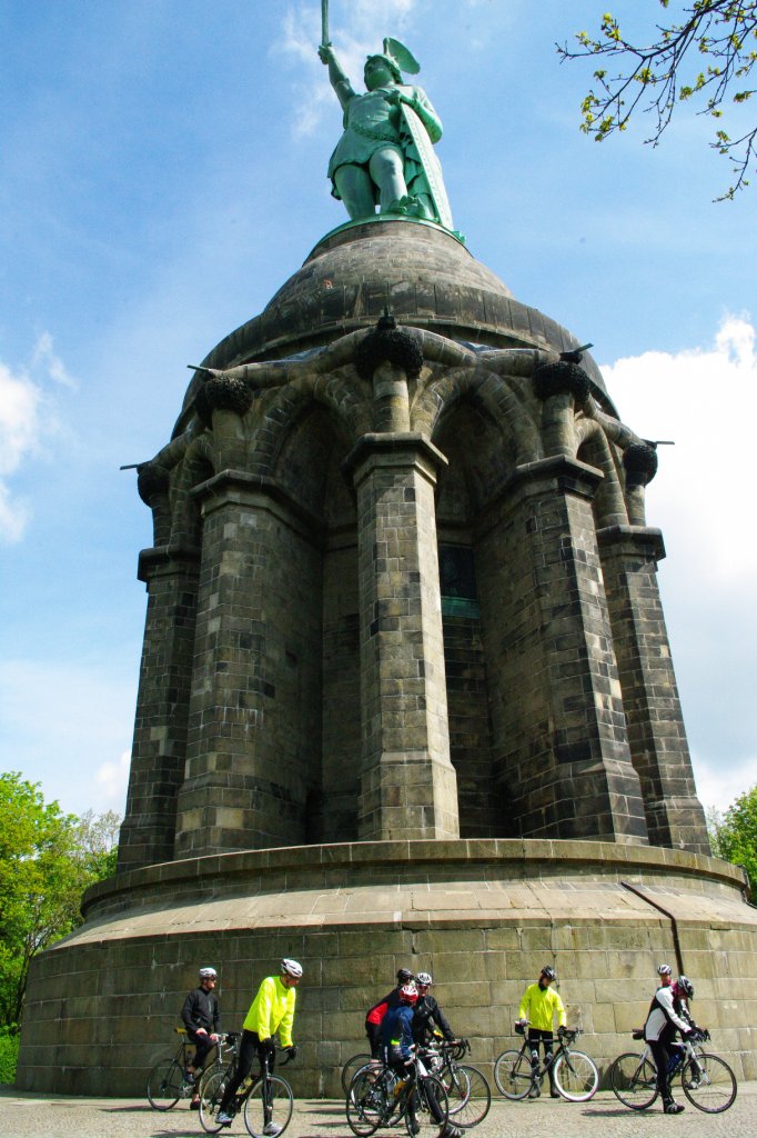 Hiddesen bei Detmold, Hermannsdenkmal, erbaut ab 1838 nach Plnen von Ernst von Bandel, erinnert an die Schlacht im Teutoburger Wald (14.05.2010)