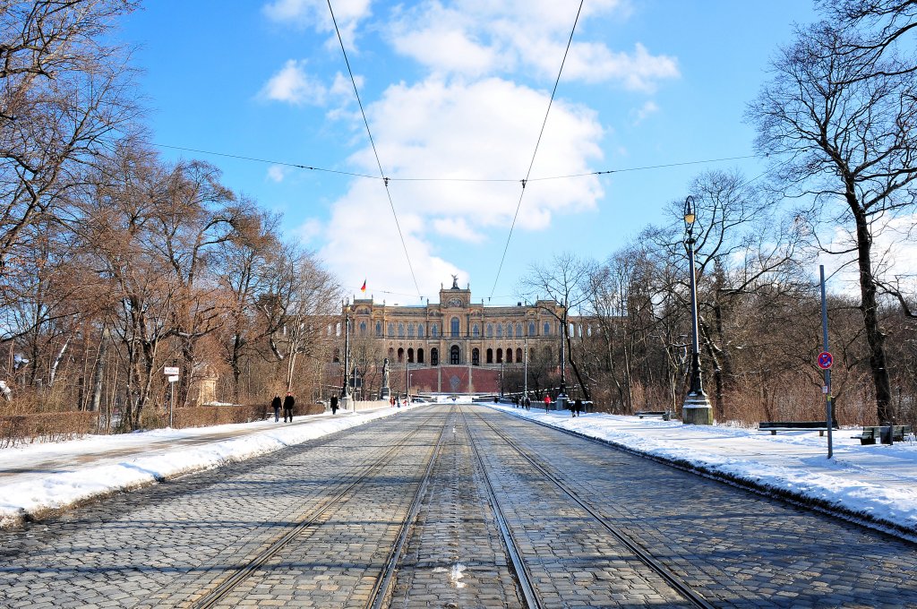 Hier nochmal von der Maximilianstrae aus. (Mnchen/jan10)