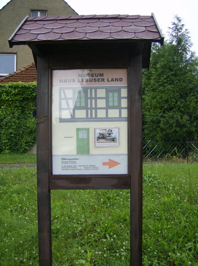 Hinweistafel  Museum Lebuser Land , gesehen am 04.07.09
