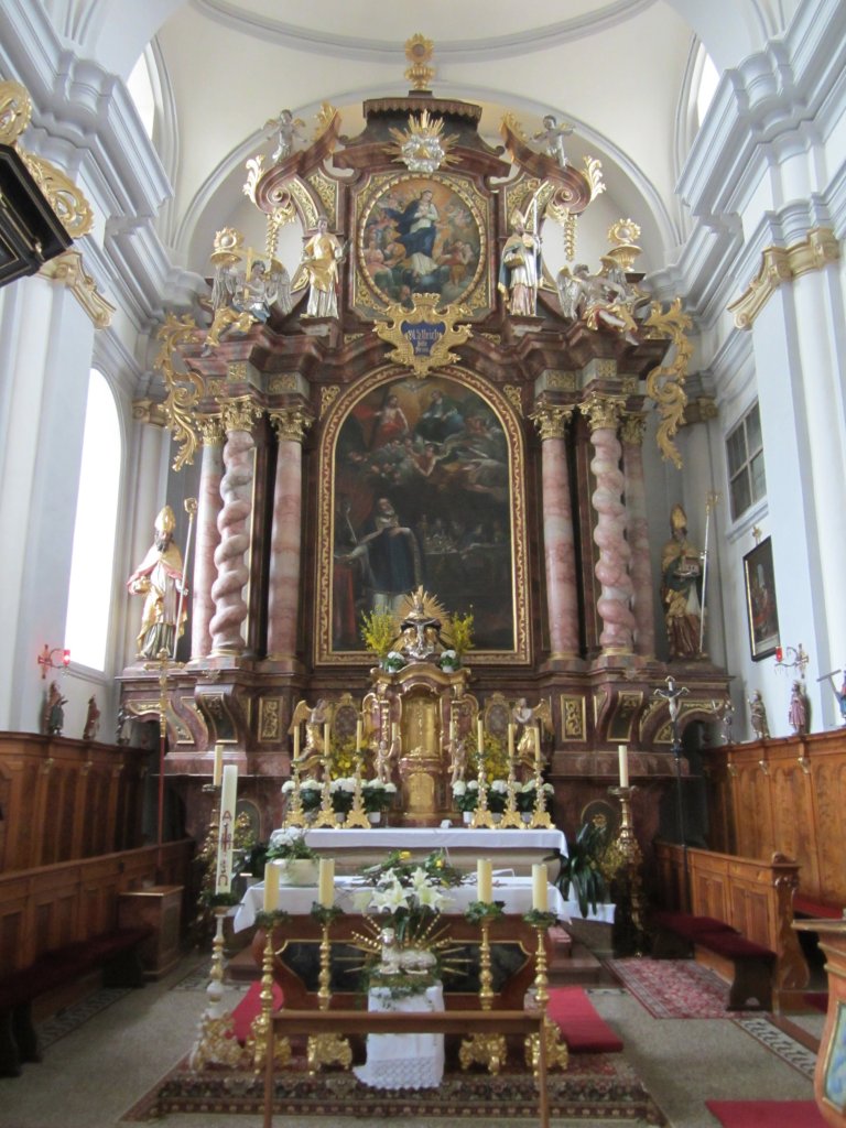 Hofkirchen, barocker Hochaltar der St. Ulrich Kirche (06.04.2013)