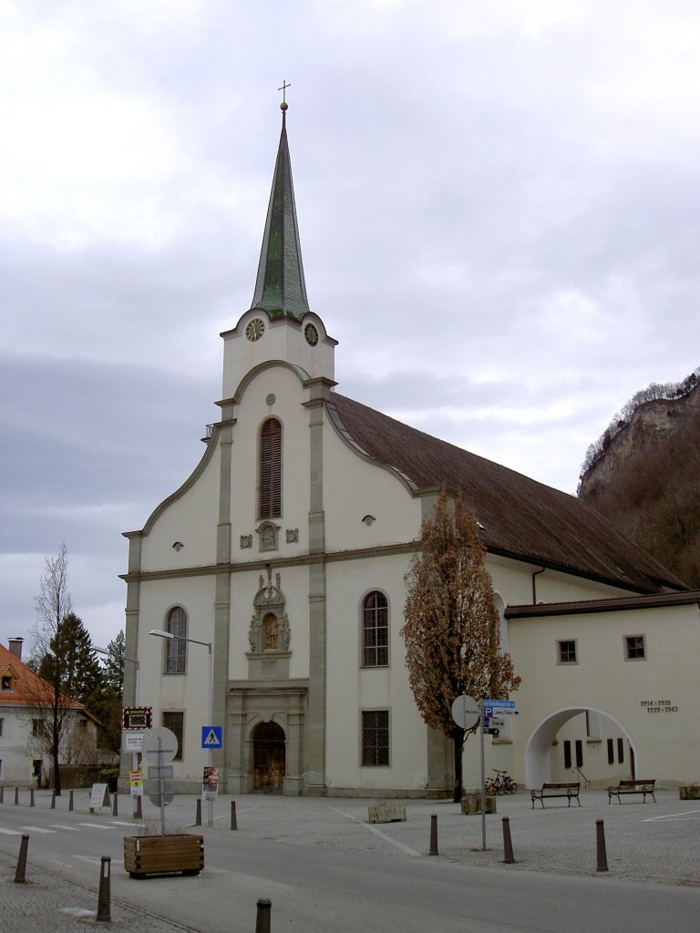 Hohenems, Stadtpfarrkirche St. Karl, erbaut von 1796 bis 1797 (17.03.2013)