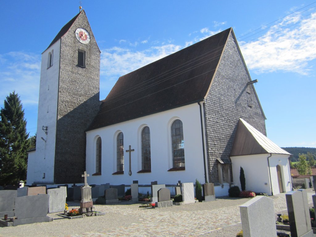 Hohenfurch, Pfarrkirche Maria Himmelfahrt, im Kern sptgotisch, im 18. Jahrhundert 
barockisiert (03.10.2012)
