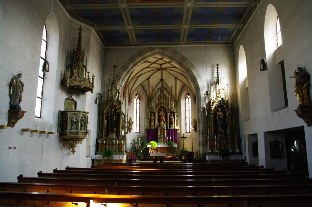Holzheim, St. Peter und Paul Kirche, geweiht 1519, Landkreis Neu-Ulm 
(29.03.2011)