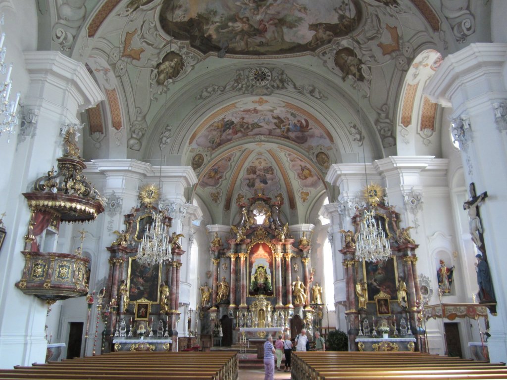 Hopfgarten, Altre und Kanzel der St. Jakob und Leonhard Kirche, Deckengemlde von Joh. Wei (09.05.2013)
