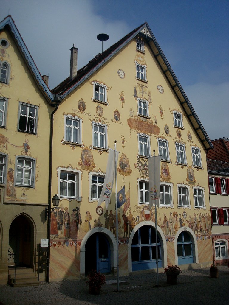 Horb am Neckar, das Rathaus von 1733, 1925-27 vom einheimischen Knstler Wilhelm Klink bemalt, zeigt Szenen aus der Stadtgeschichte, Okt.2010