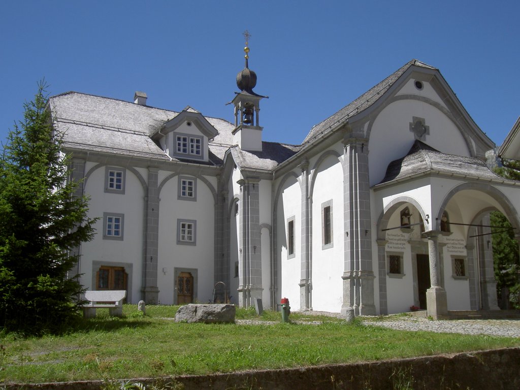 Hospental, Pfrundhaus mit Kapelle St. Karl von 1719, Kanton Uri (31.07.2010)