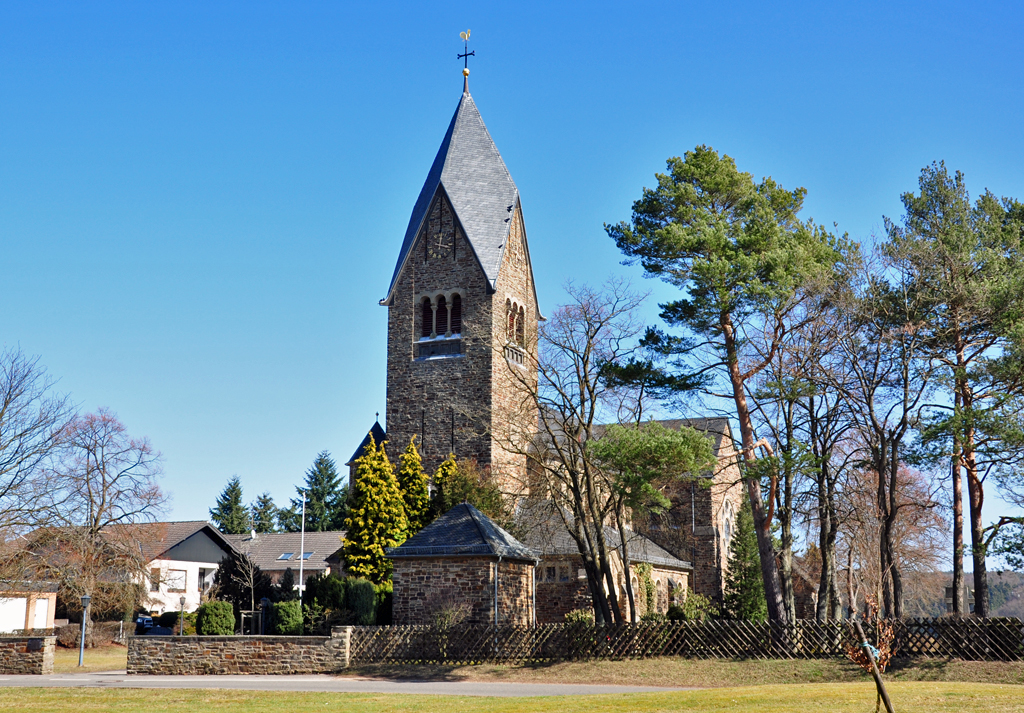 Houverath/Eifel (Gemeinde Bad Mnstereifel), St. Thomas-Kirche - 15.03.2012