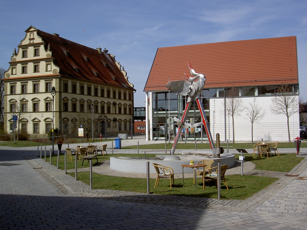 Ichenhausen, Schloss und Schulmuseum am Schloplatz (27.03.2012)