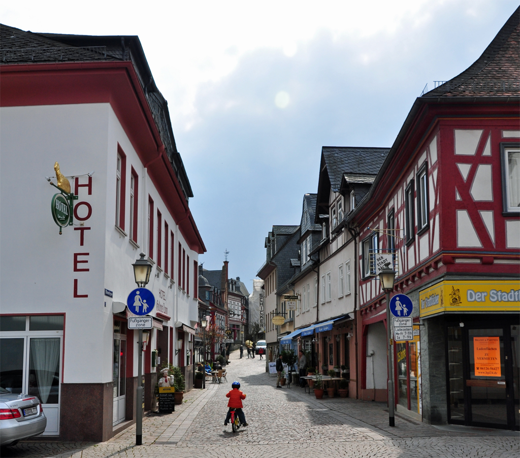 Idstein - Fachwerkhuser in der Weiherwiese - 14.04.2012