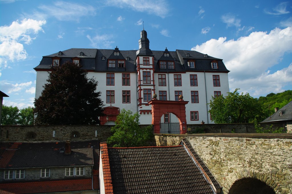 Idstein, Residenzschloss, erbaut von 1614 bis 1639 von Jost und Henrich Heer, 
seit 1946 Gymnasium (14.06.2009)