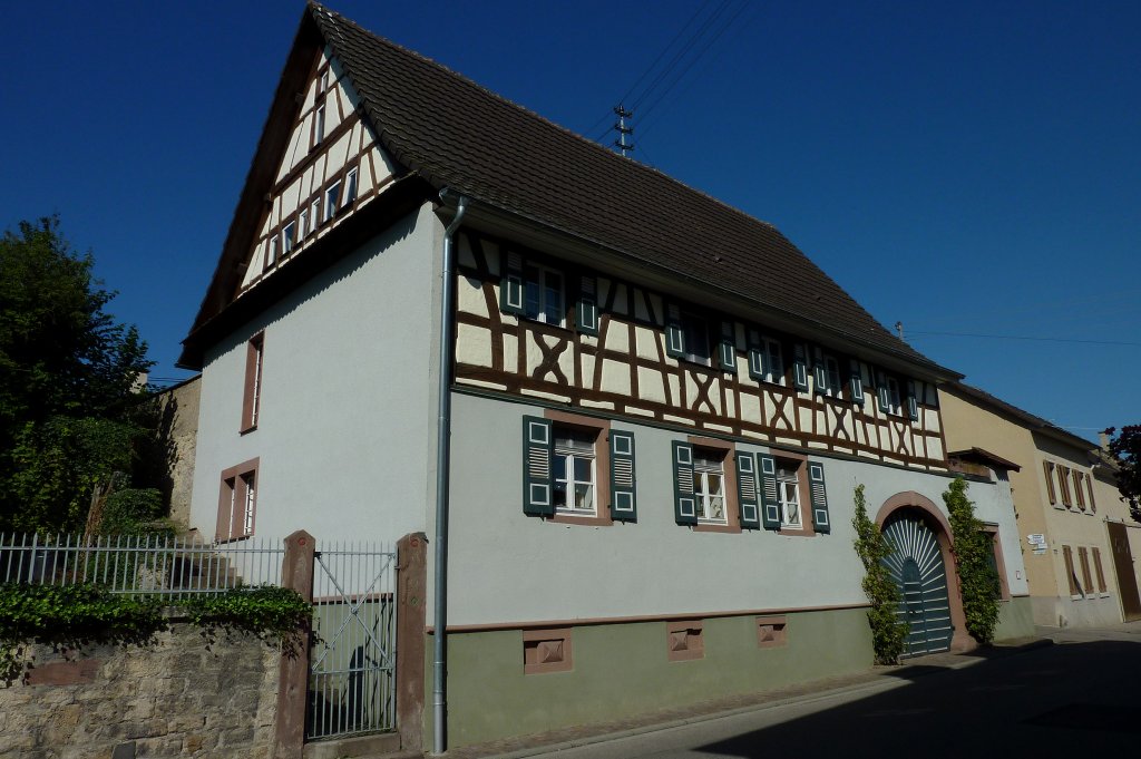 Ihringen am Kaiserstuhl, schn restauriertes Winzerhaus, Okt.2011