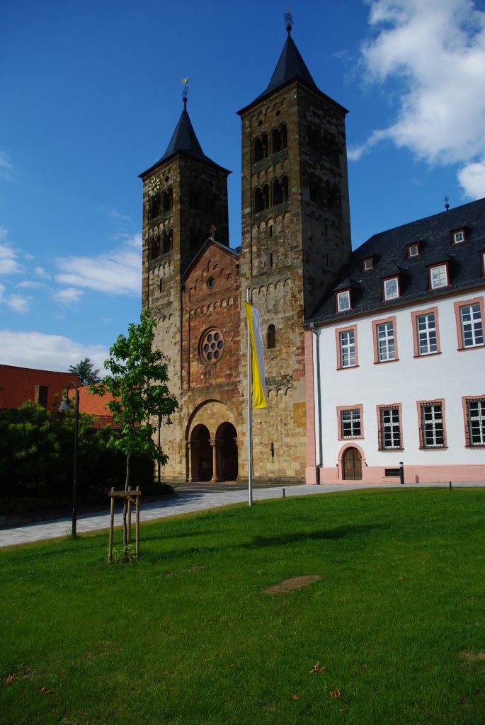 Ilbenstadt, Romanische Klosterkirche St. Maria und St. Petrus, erbaut von 1139 bis 1159 (31.05.2009)