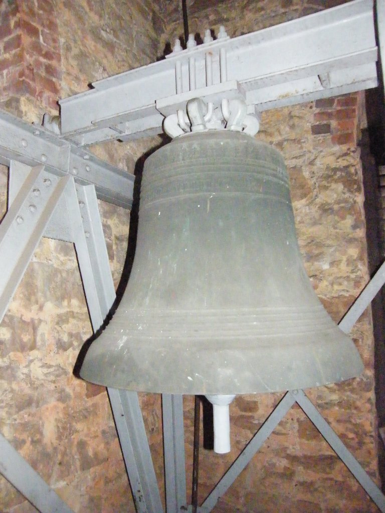 Im Glockenturm der St.Joseph Kirche in Kassel Rothenditmold bei einer Turmfhrung. Es sind vier Glocken vorhanden. Die lteste ist ber 350 Jahre alt und stammt vor dem Krieg aus Breslau. Diese Kirche wurde erst 1906 erbaut.