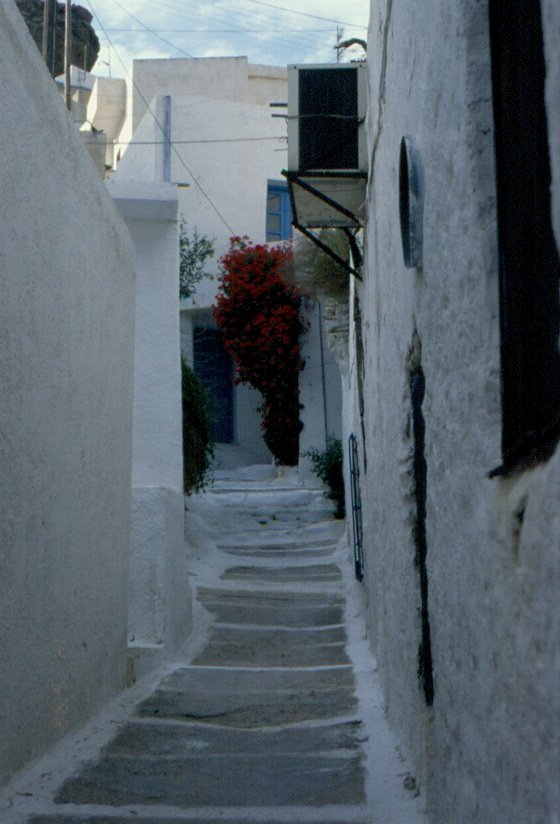 Im Ort Santorin auf der Insel Santorin im Juni 1995