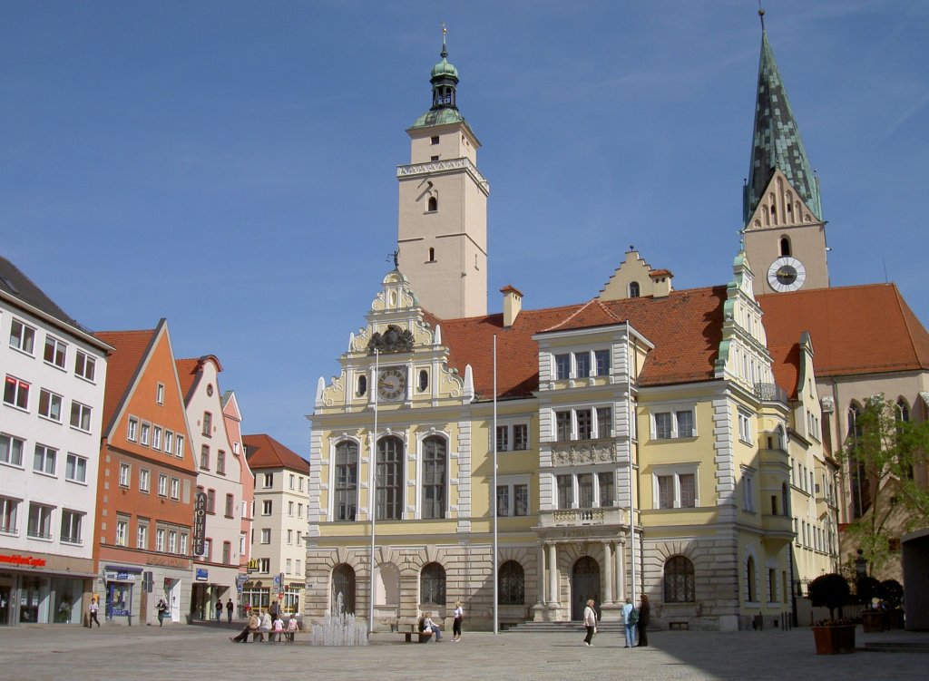 Ingolstadt, Rathaus und St. Moritz Kirche (13.05.2007)