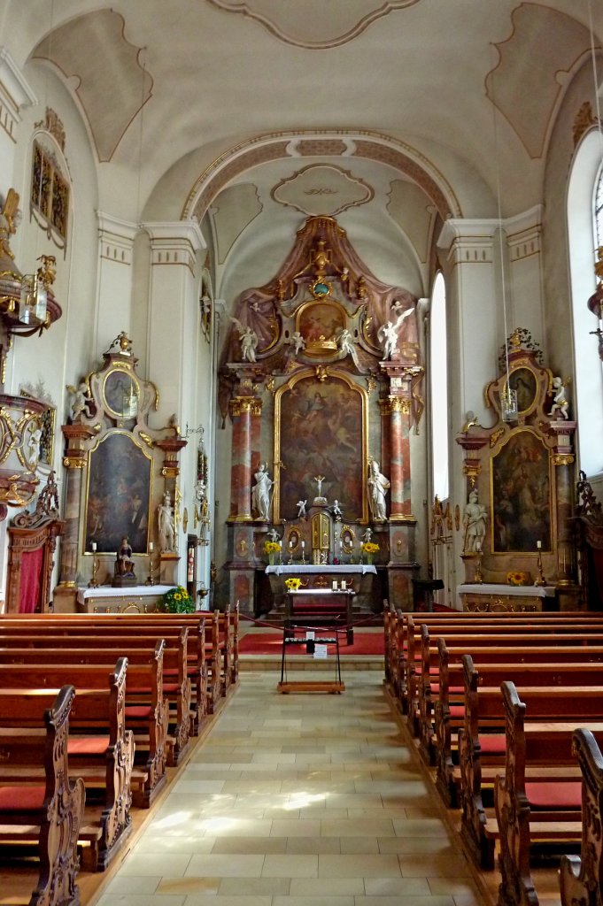 Inzigkofen, Blick zum Hochaltar in der ehemaligen Klosterkirche, Mai 2012