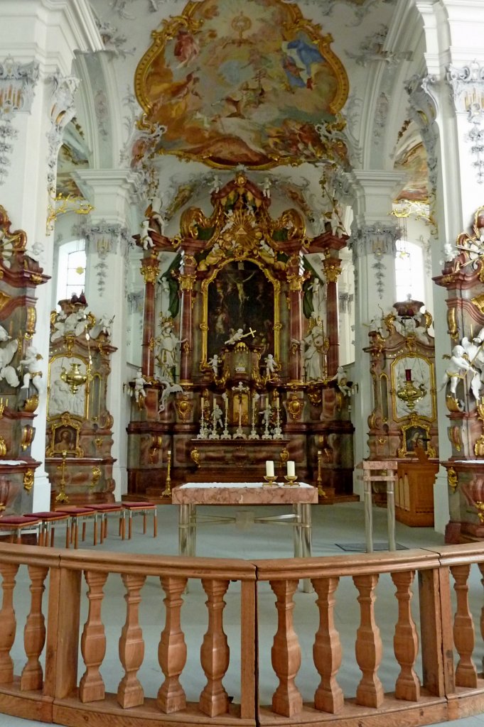 Isny, Hochaltar der ehemaligen Klosterkirche St.Georg und jakobus, Aug.2012