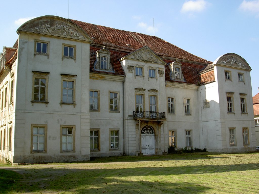 Ivenacker Schloss, erbaut 1709, heute im Besitz der Grafen von Plessen (16.09.2012)