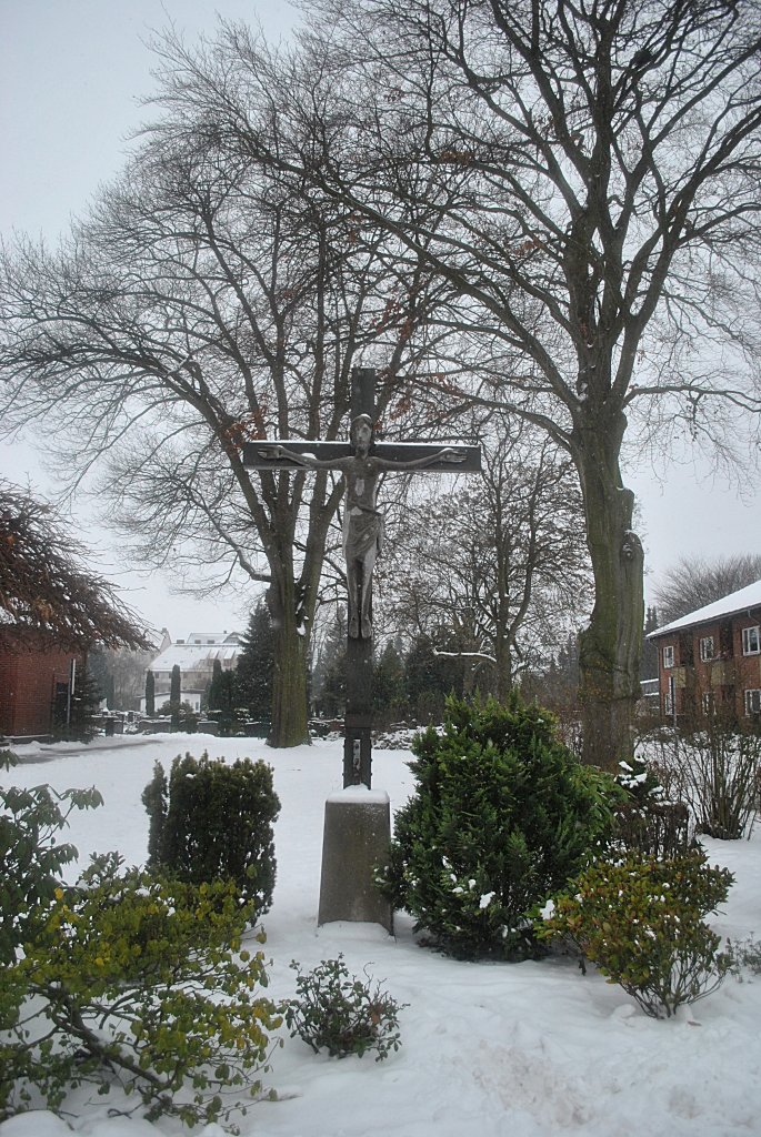 Jesuskreuz an der St-Benwardt Kirche 05.12.10.