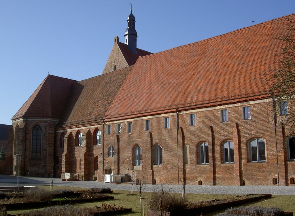 Jterborg, Franziskaner Mnchskloster, erbaut ab 1484, seit 1985 Bibliothek 
(16.03.2012)