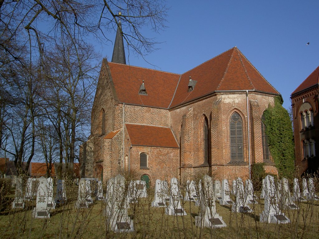 Jterborg, Liebfrauenkirche, erbaut 1161 durch Erzbischof Wichmann von Seeburg
(16.03.2012)