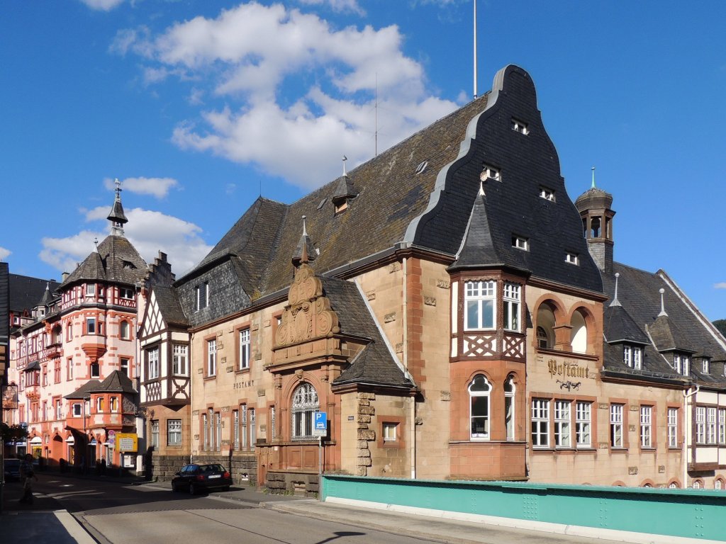 Kaiserliches Postamt in Traben-Trabach wurde zwischen 19061908 auf Basaltquadern u. Kalkstein errichtet; 120827