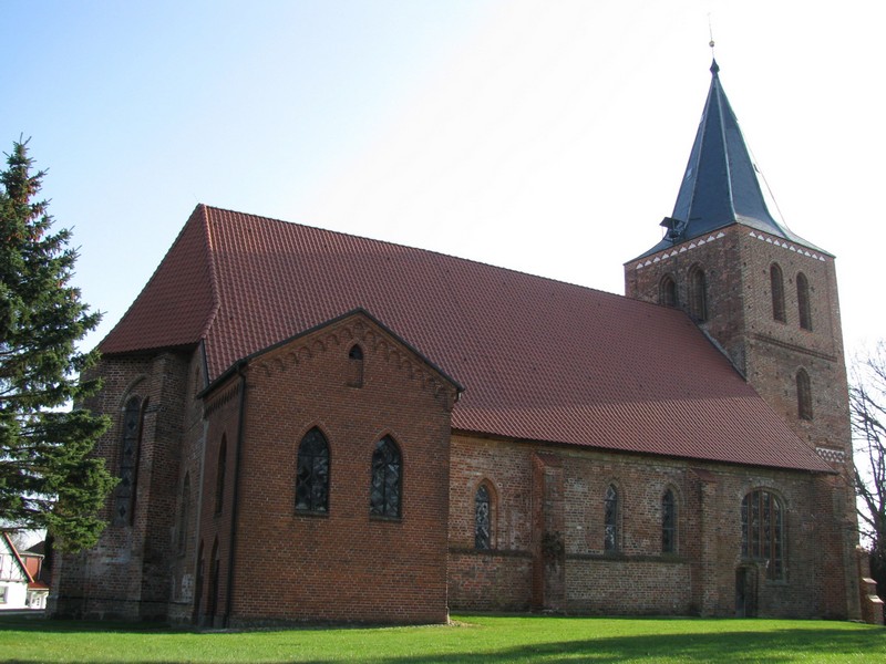 Kalkhorst (NWM); Dorfkirche, 17.04.2010