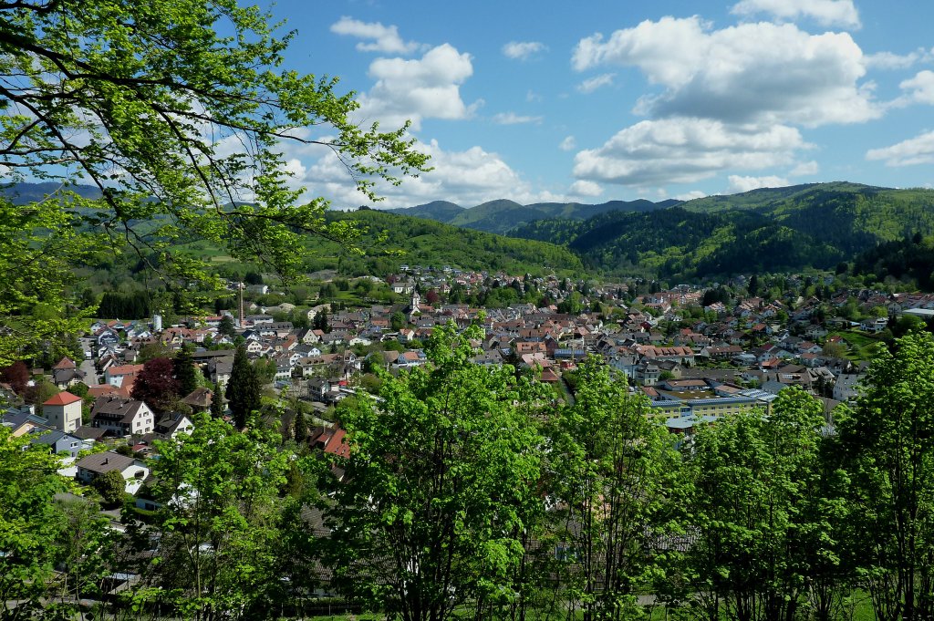 Kandern am sdlichen Schwarzwald, die 8000 Einwohner zhlende Stadt ist bekannt geworden durch die Tpferei, Mai 2012