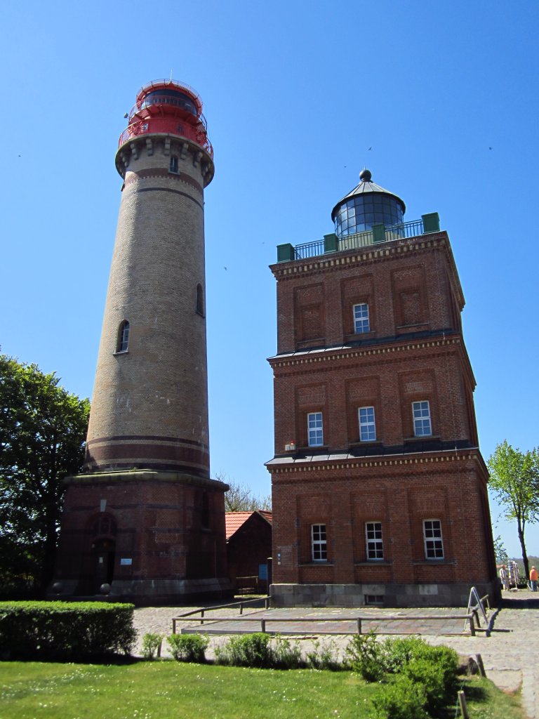 Kap Arkona, Leuchttrme, der kleinere wurde 1826/1827 erbaut nach Plnen von 
Karl Friedrich Schinkel, der grere erbaut 1901/1902, Kreis Rgen (20.05.2012)