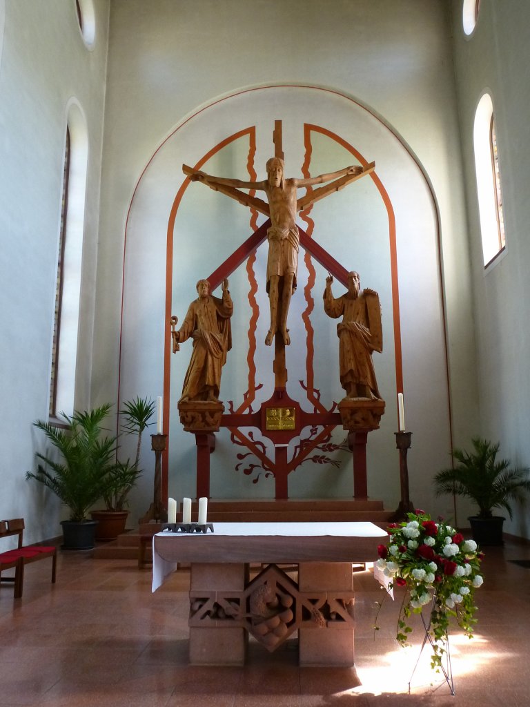 Kappel-Grafenhausen, der Altar in der St.Cyprian-Kirche, Mai 2013