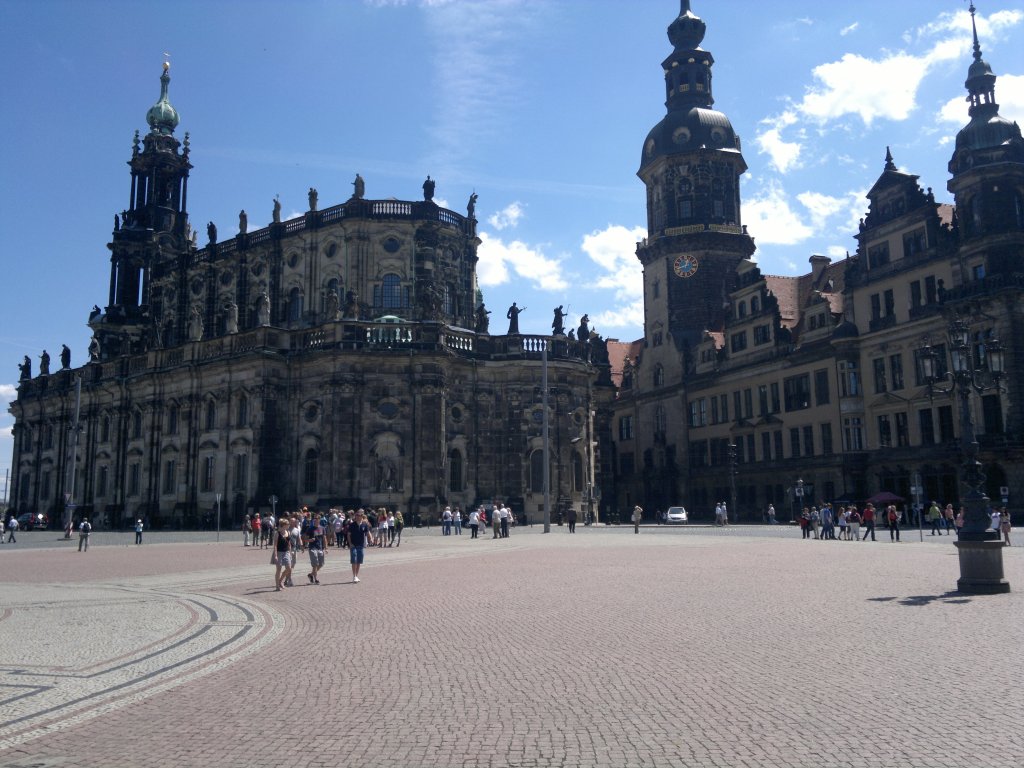 Katholische Hofkirche in Dresden (Kathedrale der heiligsten Dreifaltigkeit). 2011:06:17