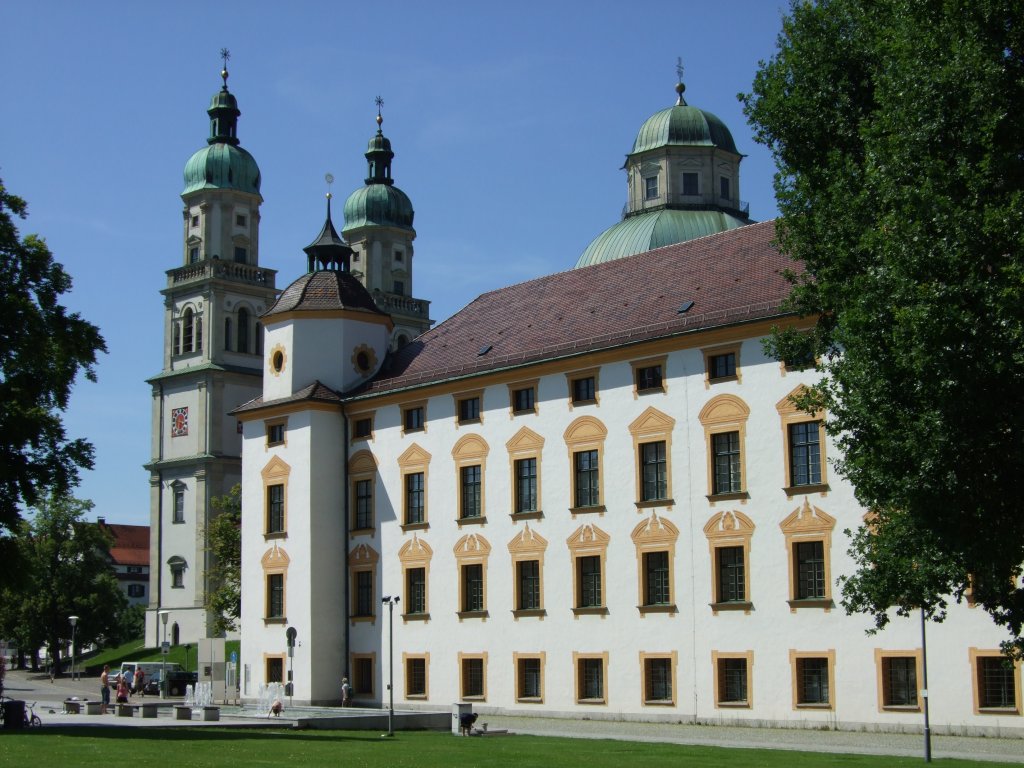 Kempten, Frstbtliche Residenz, Residenzplatz, erbaut von 1651 bis 1674 durch 
Frstabt Roman Giel von Gielsberg (14.07.2007)