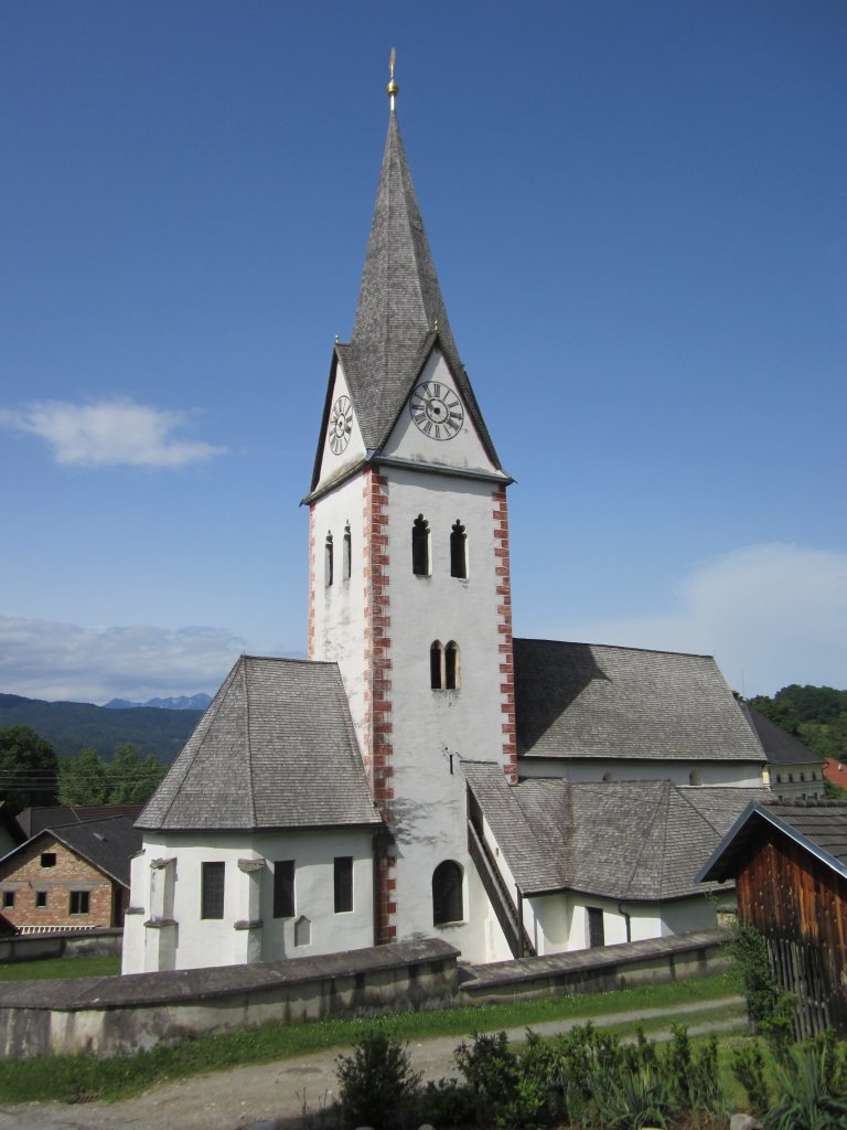 Keutschach, St. Georg Kirche, erbaut 1237, sptgotisch und sptbarock erweitert (19.05.2013)