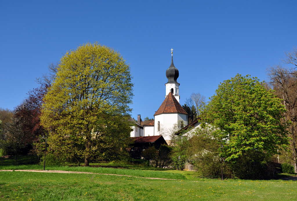 Kirche in Ainring bei Freilassing/Obb. - 25.04.2012