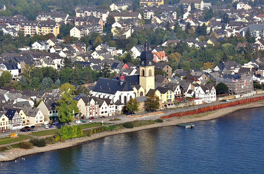 Kirche am Rheinufer in Koblenz-Ltzel - 29.09.2011