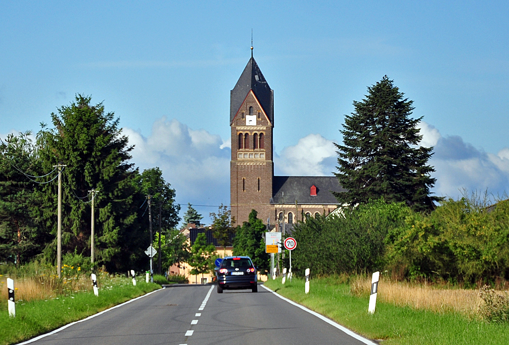 Kirche in Ollheim (SU-Kreis) - 30.07.2012