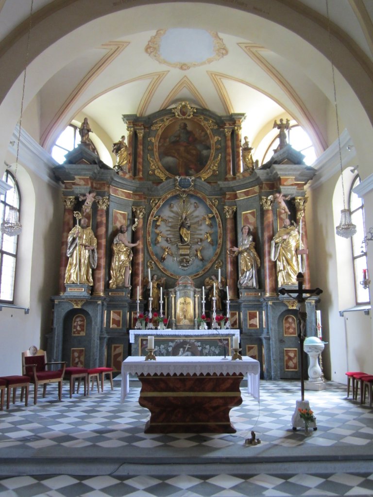 Klagenfurt, Hochaltar von 1694 der Wallf. Kirche Maria Rain, Aufsatzbild von Ferdinand Stainer (20.05.2013) 
