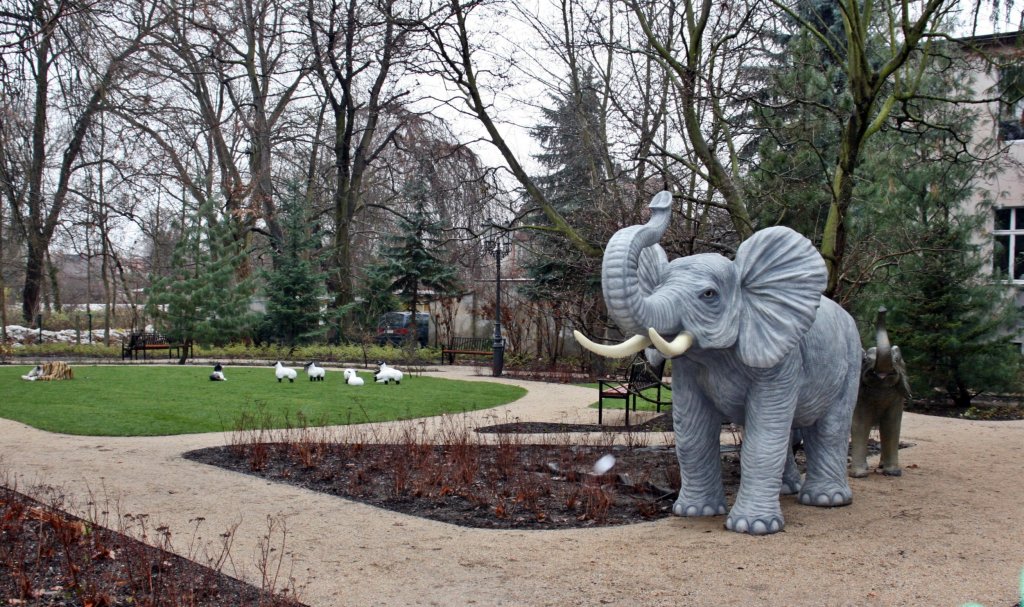 kleiner Tierskulpturen-Park an der ul. Piastowska, Gubin, 24.11.2010

