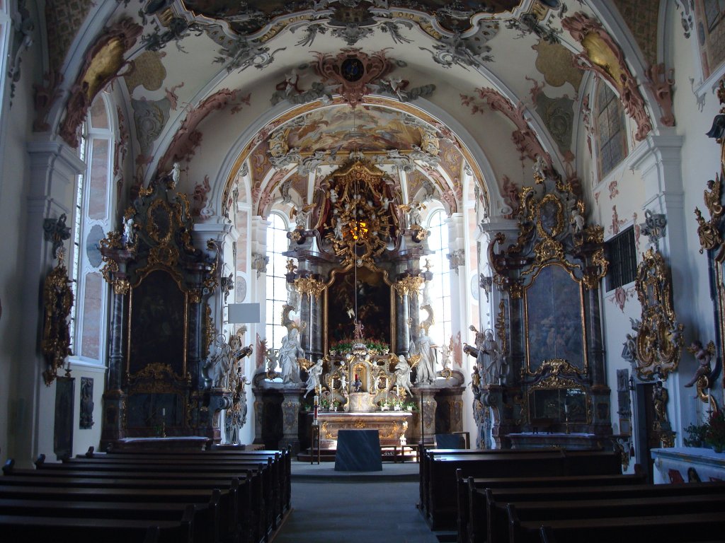 Kloster Wald im gleichnamigen Ort in Oberschwaben,
der Innenraum der Klosterkirche St.Bernhard, geweiht 1249,
der Umbau im Barock-Rokoko-Stil erfolgte 1696-98 durch den 
Vorarlberger Baumeister Beer,
hier steht auch die einzig erhaltene Aichgasser-Orgel von 1751,
April 2010