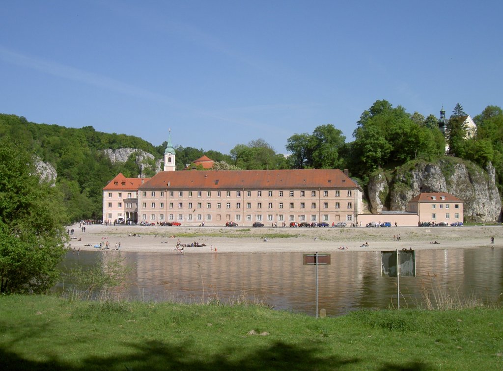 Kloster Weltenburg mit Klosterkirche St. Georg und St. Martin, erbaut von 1716 bis 
1718 von C. D. Asam, Landkreis Kelheim (01.05.2007)