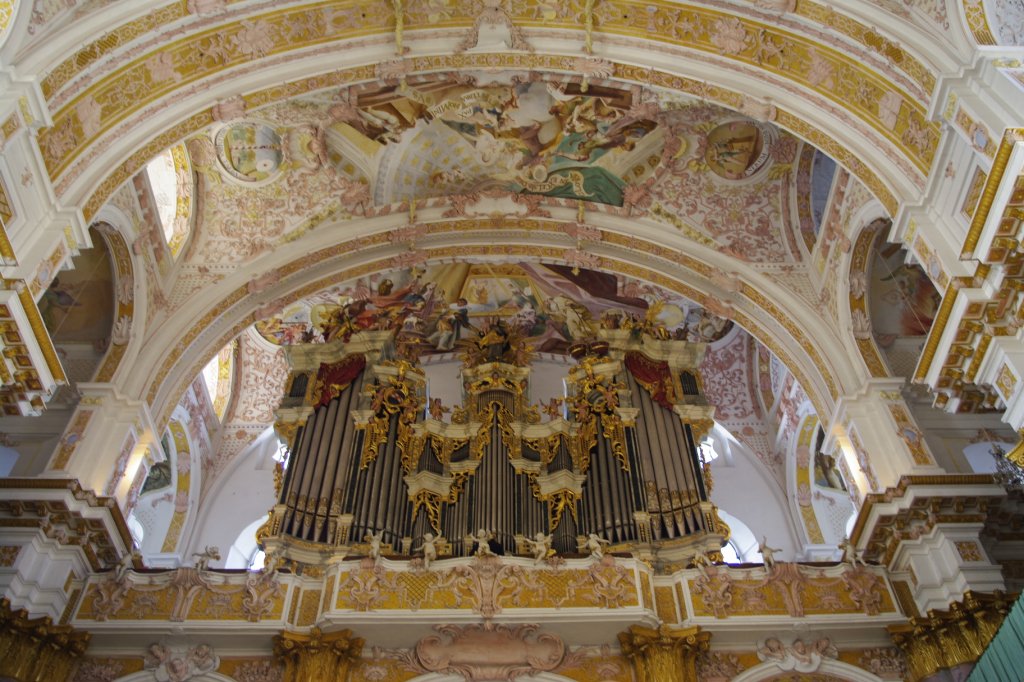 Klosterkirche Maria Himmelfahrt Frstenfeld, Orgel von Orgelmacher Johann Georg 
Fux, erbaut 1734, restauriert 1978 bis 1979 durch Fa. Sandtner Dillingen (20.11.2011)