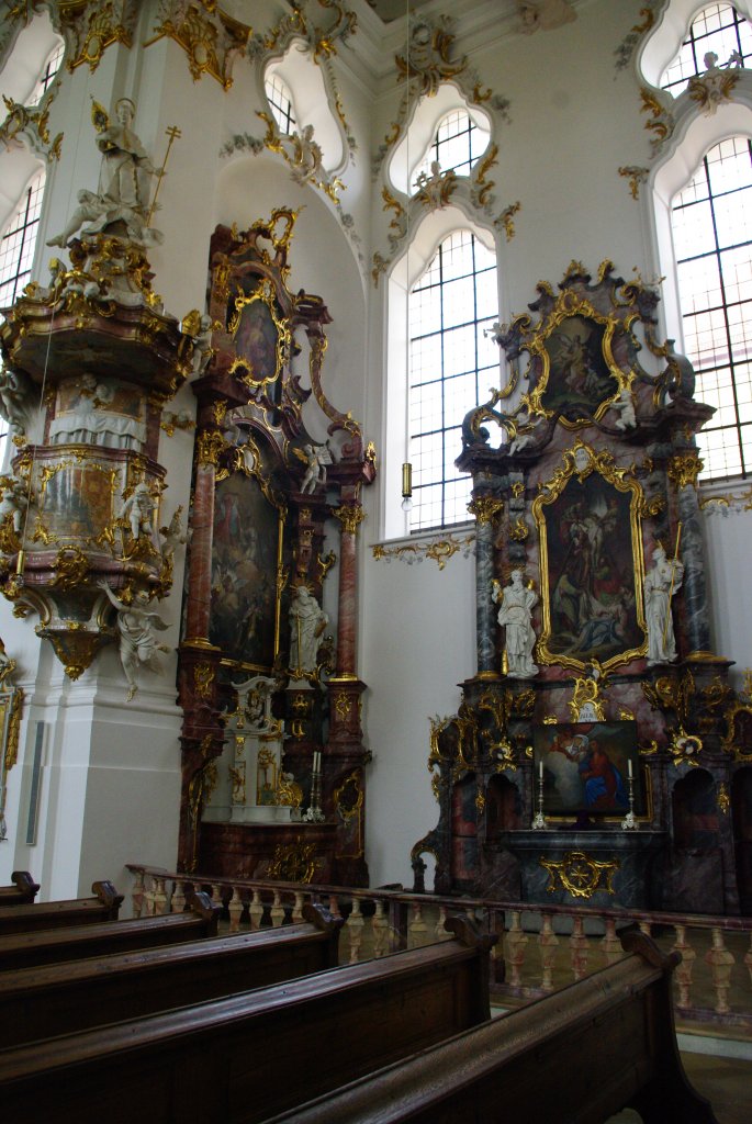 Klosterkirche Roggenburg, Altar der Skapulierbruderschaft und 
Prmonstratenserheiligen, Landkreis Neu-Ulm (05.04.2011)