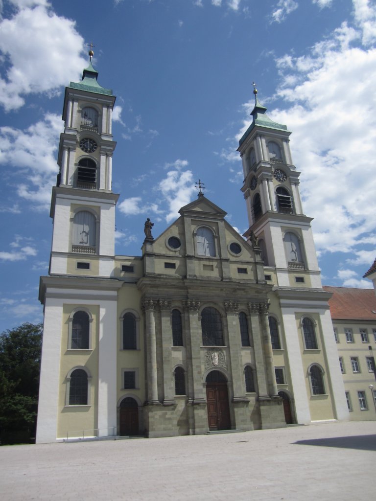 Klosterkirche St. Peter und Paul in Weienau, erbaut von 1717 bis 1724 durch Franz 
Beer von Blaichten (04.08.2013)