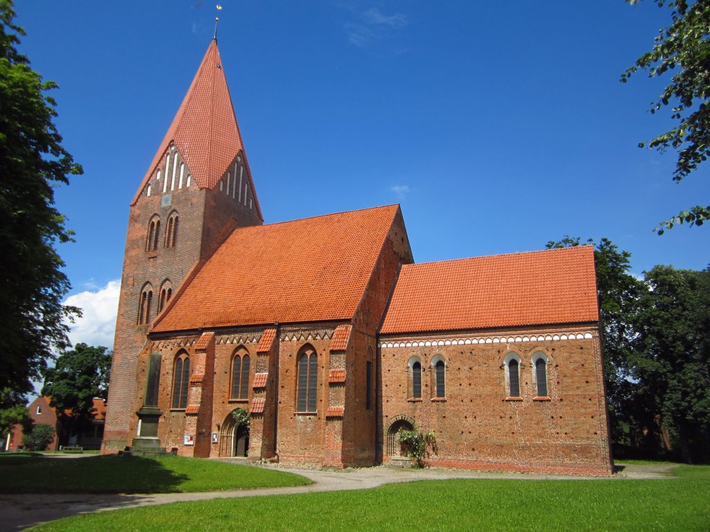 Kltz, Backsteingotische St. Marien Kirche (12.07.2012)