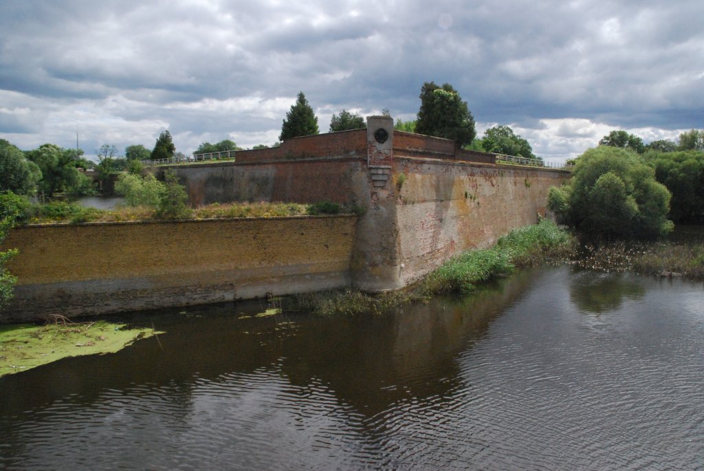 KOSTRZYN nad Odrą, 19.06.2010, Bastion Krl (Knig) der im 2.Weltkrieg vllig zerbombten und nie wieder aufgebauten Altstadt, gelegen an der Oder