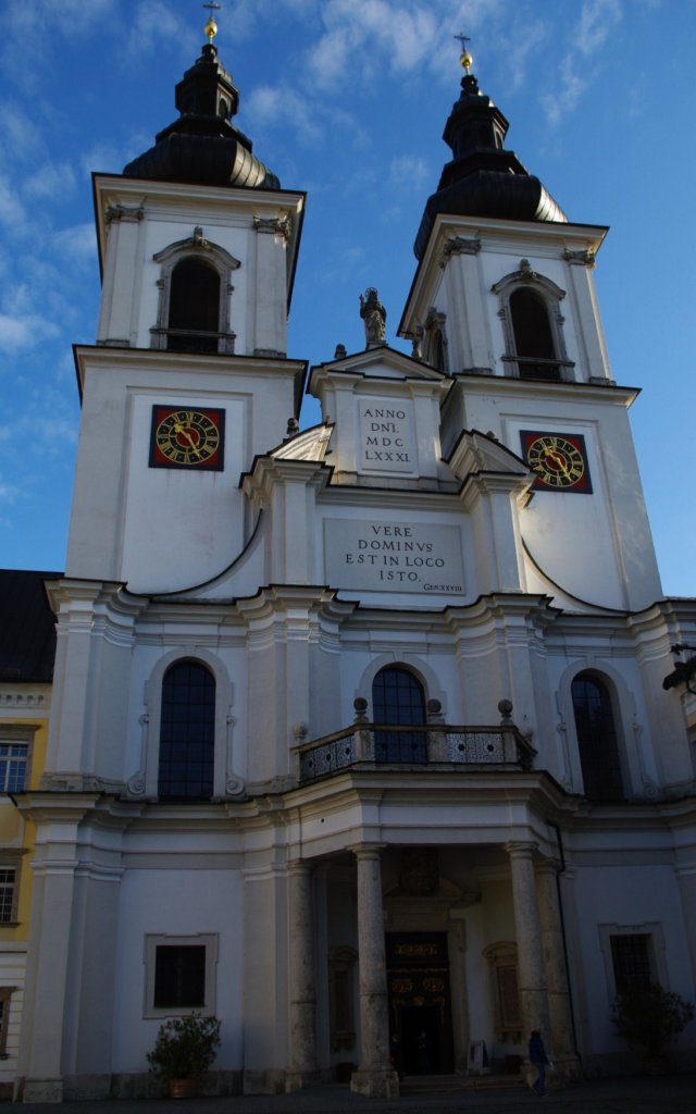 Kremsmnster, Klosterkirche St. Agapitus des Benediktinerstifts 
(28.11.2009)