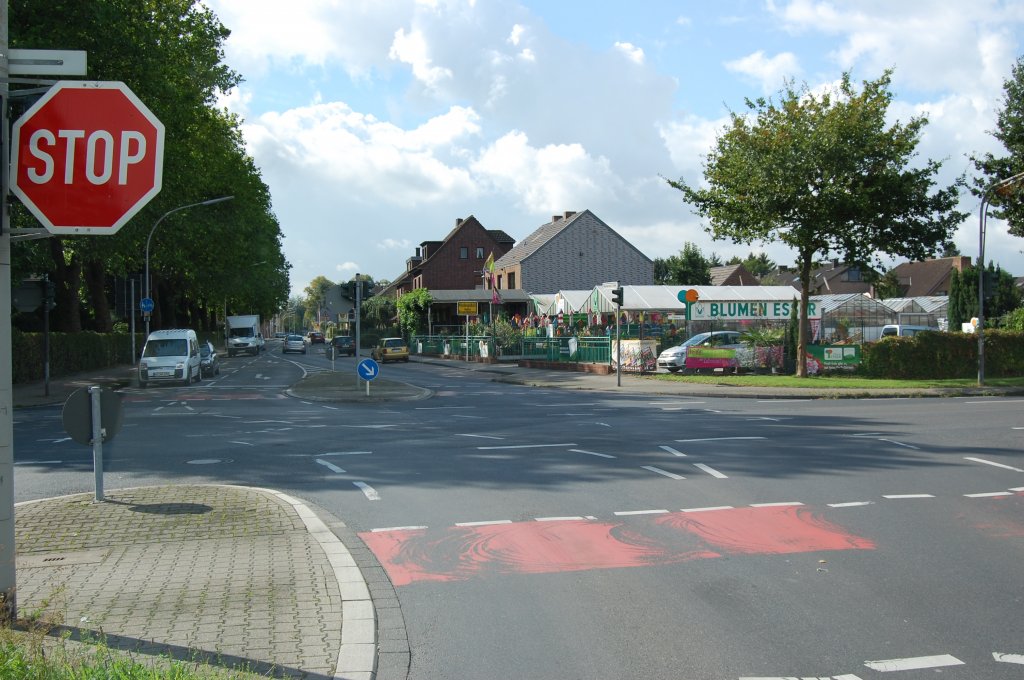 Kreuzung Zoppenbroicher Str./Ruckes/Kleinenbroicher Strae in Blickrichtung Giesenkirchen am 17.September2010 aufgenommen.